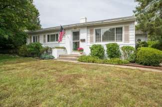 216 Quaker Ridge Road